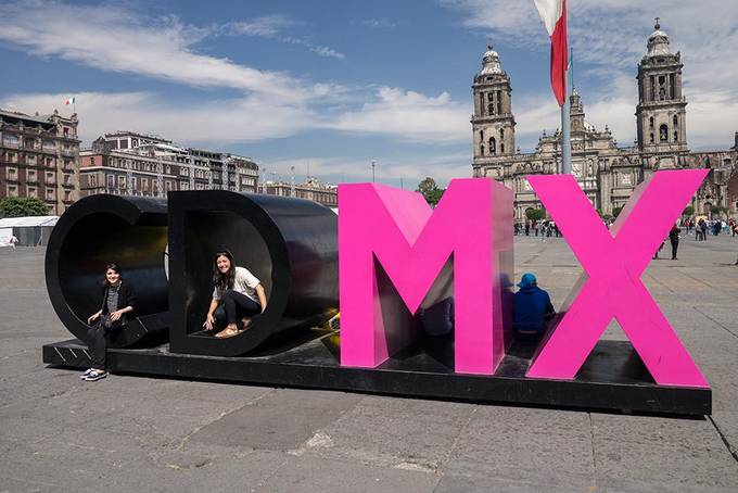 The CD MX sign
