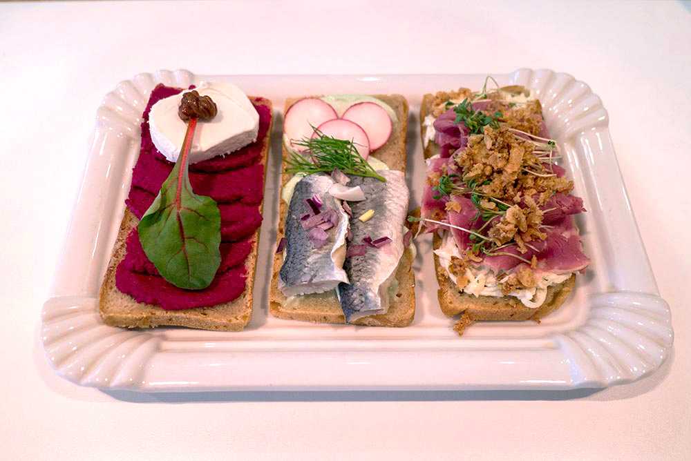 What to eat in Prague Peeking Duck