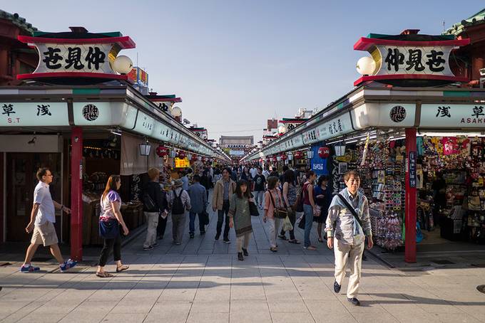Asakusa market
