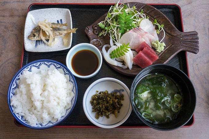 Our sashimi lunch set
