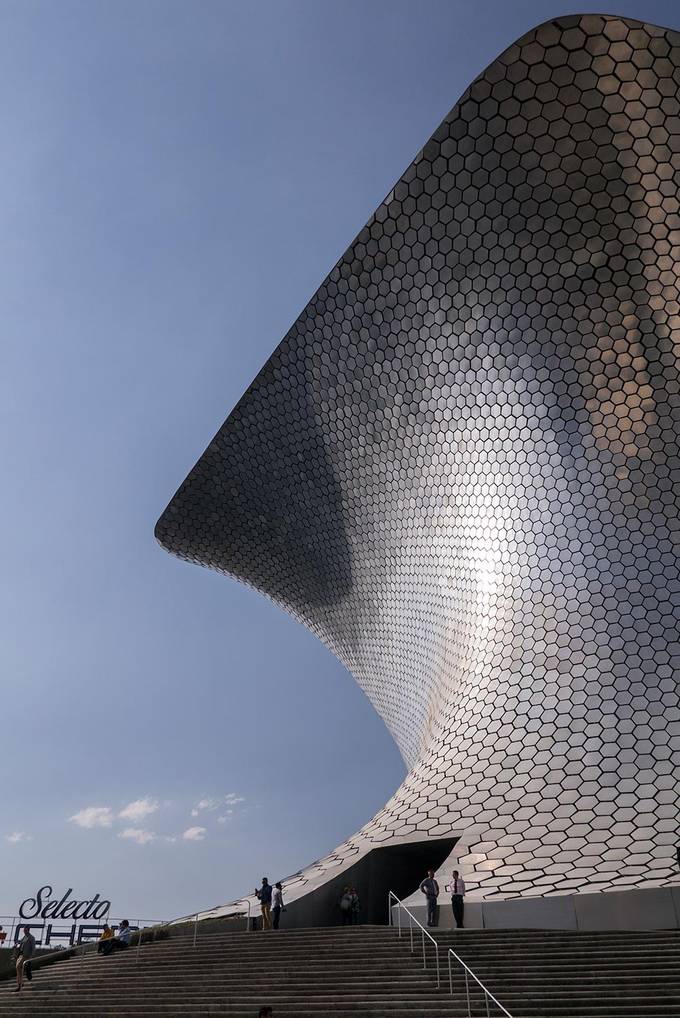 Museo Soumaya is in a great building!